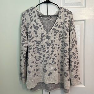 Knox Rose gray leopard sweater